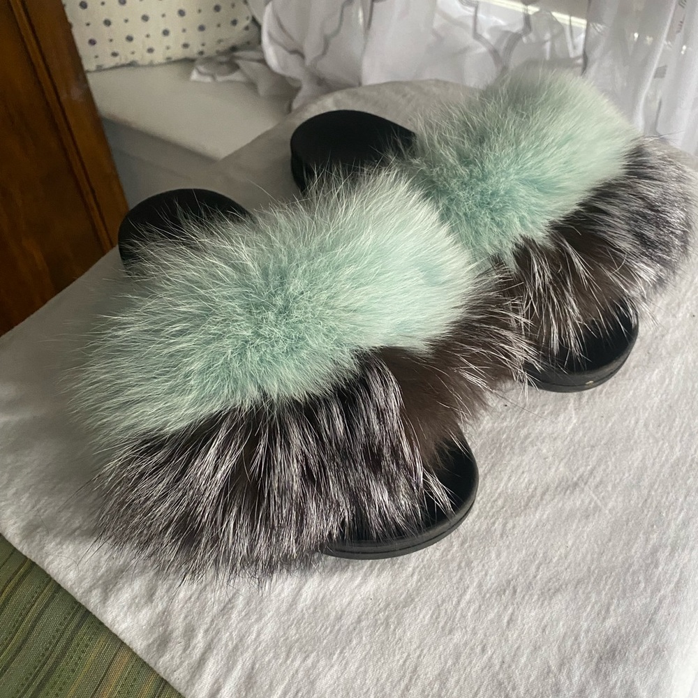 Real fox fur two tone slides size 8